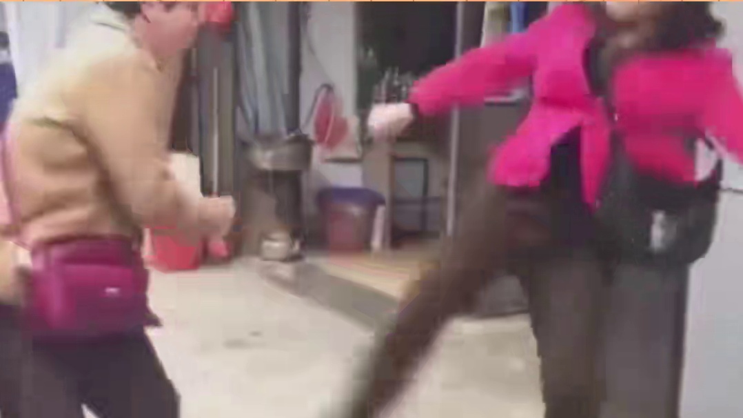 男生的源代码被找到了