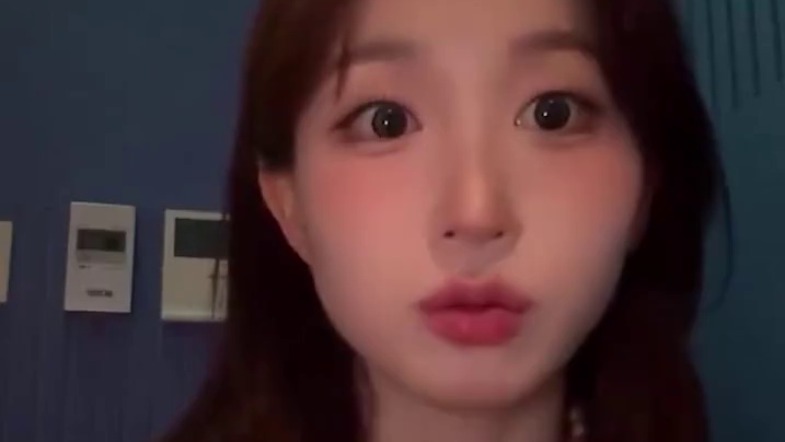 海媛啊 真的无时无刻不在演我！！#吴海媛 #搞笑 #名场面