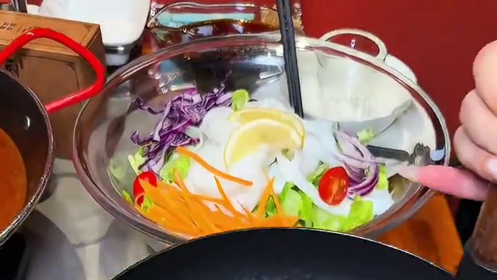 彭厨这次的活动的确到位了！都上的招牌菜还全长沙多家门店可用！大家可以冲了！#彭厨 #越夜越长沙 #一