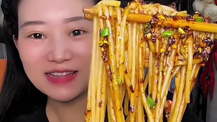 #江西米粉 #酸菜米粉 #无盐酸菜 无盐酸菜，没有盐，都是菜心做的，很嫩很好吃