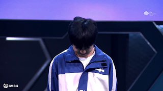 ?是什么！讓少年激動(dòng)的熱淚揮灑賽場(chǎng)？ 
?大比分0:2開(kāi)局，絕境已無(wú)退路，2v2搶七抗壓吹響反擊號(hào)角