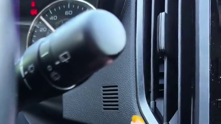 很有仪式感的启动盖~ #玩个很新的东西