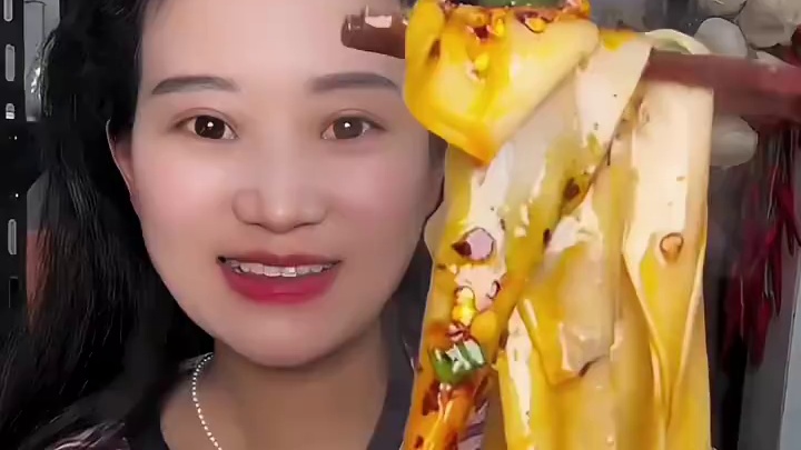 #美食分享 #大口吃面过瘾 #碱水面