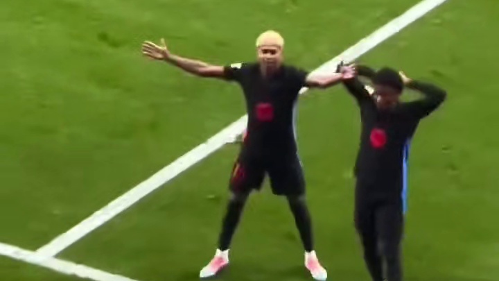 亚马尔世界波破门