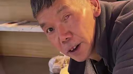 街边偶遇乖乖的甜水面，一份10块！