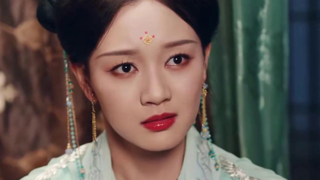 无论再相似的样貌，你也终究不会是他 #新剧来袭 #枕边刃 #因为一个片段看了整部剧 #热门短剧推荐 