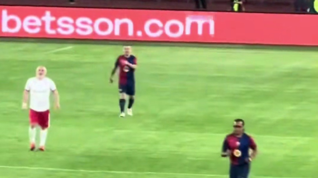 对手膜拜45岁的小罗牛尾巴过人#足球