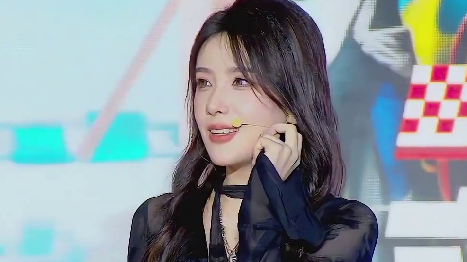 Rita和浩浩妈同台PK！ 为支持选手狂立Flag#巅峰极速  #巅峰顶流勇闯新星盛典 #巅峰极速新