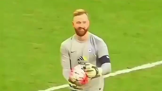 足球爆炸意外炸晕球队老板#足球