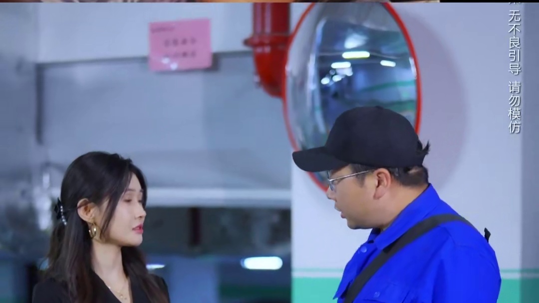 她深陷婚姻泥潭，决心离婚却遭囚禁，幸得亲生父母及时出现 #寒烬绽春华 #新剧来袭 #好剧推荐 #因为