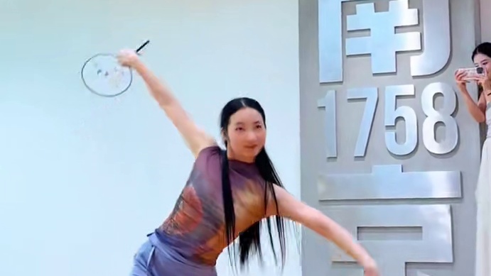 团扇小舞段【玉人】 #戴萍编舞 #原创舞蹈 #张渠音乐