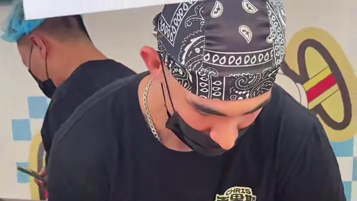 汉堡节！！来西安啦！！！西安首届天台汉堡节！！！！ #开元祈福包灵的 #西安汉堡节#银泰百货餐饮61