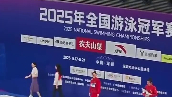 张雨霏100蝶银牌 #游泳#张雨霏#张雨霏100蝶银牌