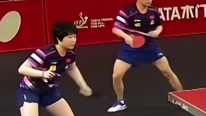 林诗栋蒯曼3-0法国组合，晋级混双16强