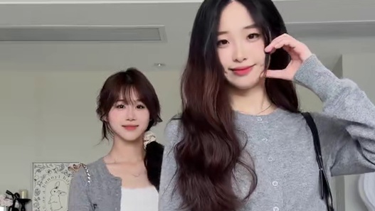 体重相差25斤！挑战不同身材穿同一件衣服！#闺蜜穿搭 #显高显瘦显腿长 #梨形身材 #夏天该有的样子