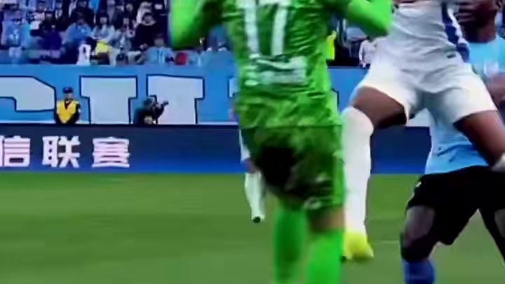 该不该补！18岁# 刘诚宇 面对空门补射破门