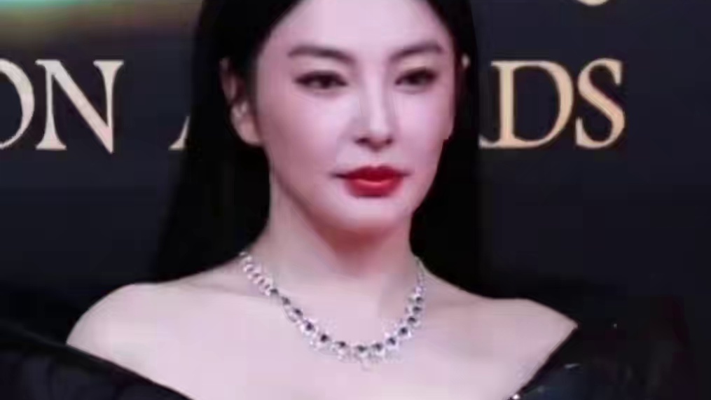 求求了！能不能一键快进到22号啊！费加罗herself之夜我真等不及了！#费加罗herself之夜官