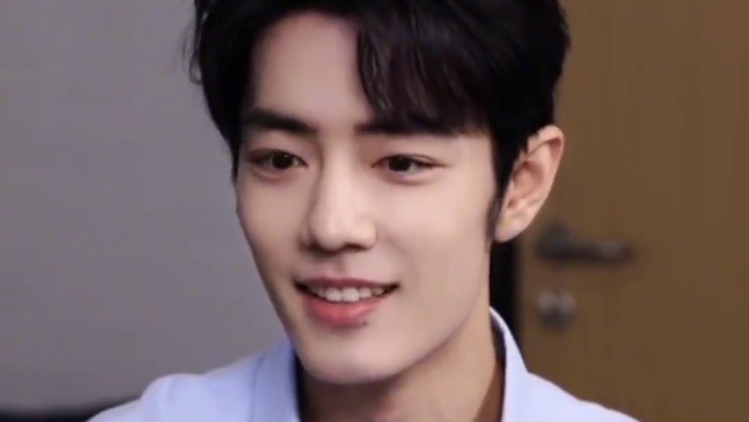 2025高考在即，#肖战给高考生送祝福 ：考出好成绩！还邀请大家到重庆玩～#肖战  #高考  #祝福