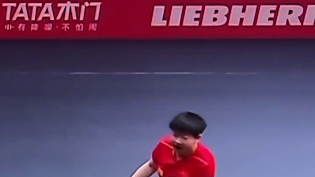 孙颖莎4比0横扫边松景晋级32强，赢球后莎莎激动呐喊