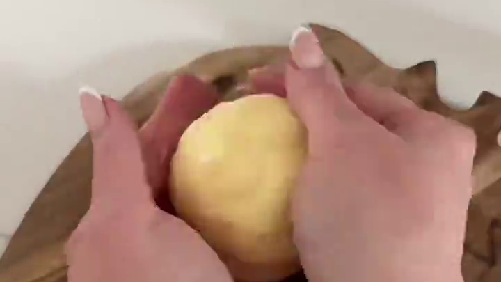 沉浸式制作美食｜精致女人沉浸式自制黄油vlog～✨☺️ 
#自制黄油 #黄油制作 #美食制作 #手工