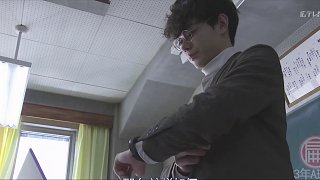 《三年A班》第一集，爆炸倒計時，謊言與救贖的第一課