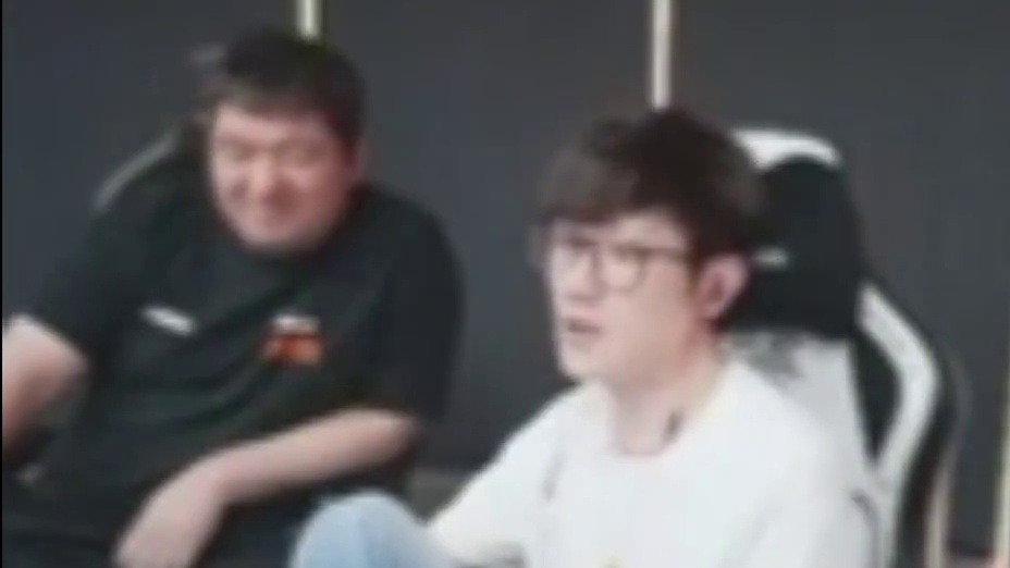 老白说ACL比赛结束后.林烨一点不紧张.还说没有打过瘾.直言训练赛林烨特别猛#白鲨ayom #穿越火