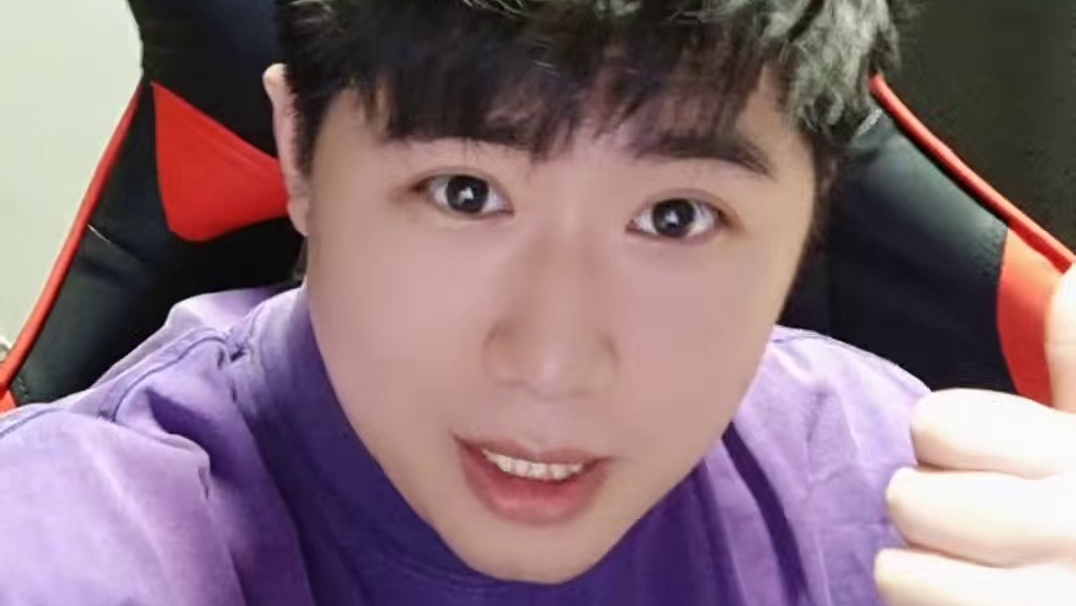 520了还刷流放2呢？这日子不掏波大的？ #富婆 #迈凯轮 #奔驰s480迈巴赫 #流放之路2 #流