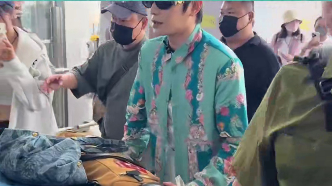 范思哲配丝瓜瓤这方面 丁禹兮还是太权威了 #丁禹兮#中餐厅#路透#娱乐评论大赏