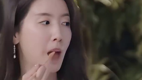 侯卓成的外套总是能在最关键的时候发挥作用