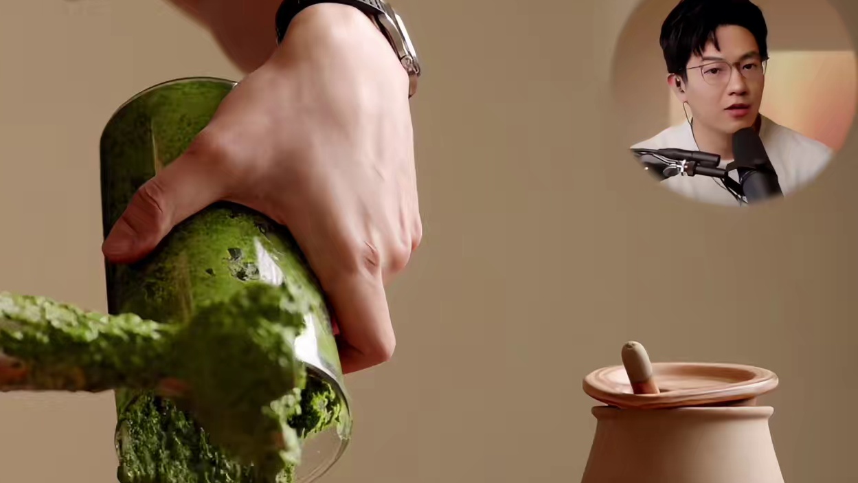 欧式万用香草酱，全种类食材都是绝配！ 1. 我们先来煮一颗水煮蛋，接着处理新鲜香料，会使用到欧芹（扁