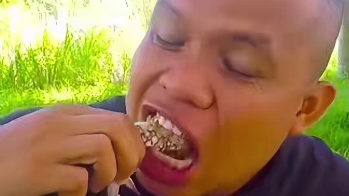 大苦瓜酸辣料汁️生呛大蟹块️ #美食 #泰国美食 #户外美食 #内容启发搜索