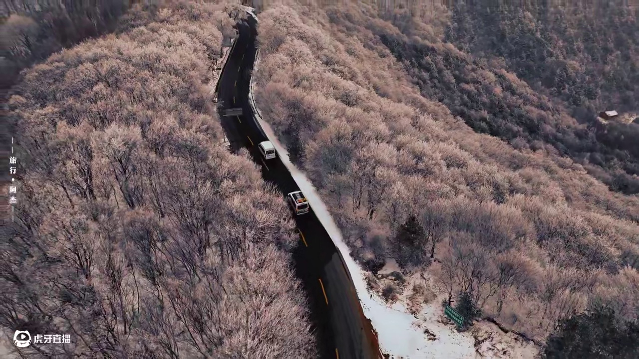 大西北的荒凉，总有你吃不完的黄沙。 暑假自驾游路线：时限4个月。重庆-陕西-甘肃-青海-新疆-西藏-