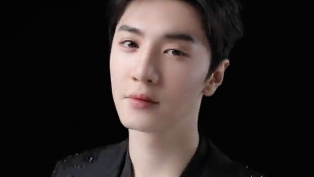 这张脸就是深大校草的权威认证！#陈哲远 #颜值