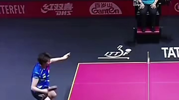 王曼昱4-0横扫斯佐科斯，晋级女单8强