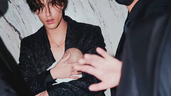 静观其他发疯文学