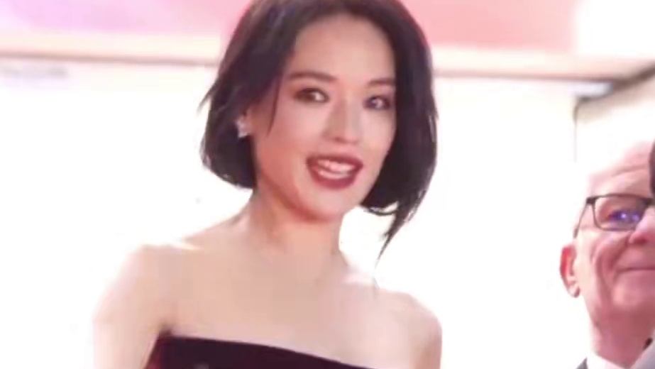 #易烊千玺舒淇戛纳红毯同框 #易烊千玺 #舒淇 带着本届戛纳主竞赛单元唯一入围的华语电影#狂野时代 