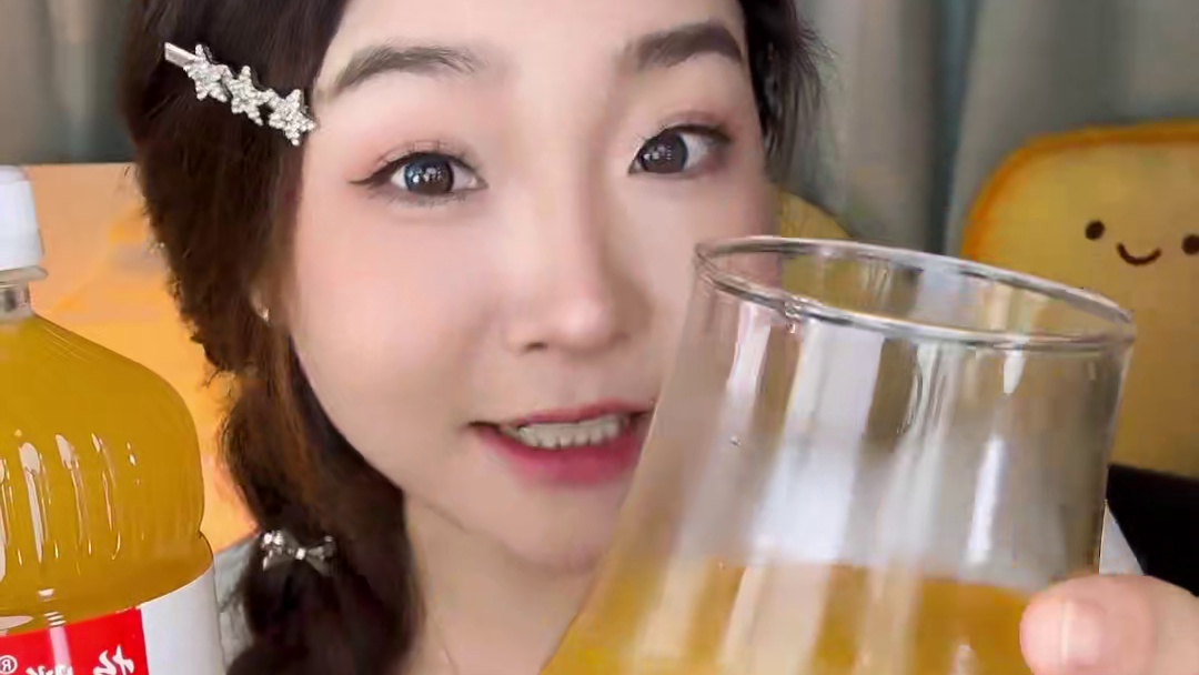 夏天就是喝冻柠茶的时候！在冰箱里冷藏一下哇塞 太爽了啊#冻柠茶 #港式柠檬茶 #夏日特饮 #一杯饮料