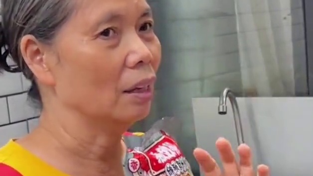 四川帅哥挑战10碗爆辣，你觉得他能挑战成功吗？#螺蛳粉