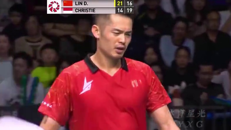 申请擦地被拒绝，林丹一怒之下实力直接倒退10年，乔纳坦： 裁判你惹他干嘛！#羽毛球 #体育精神 #林