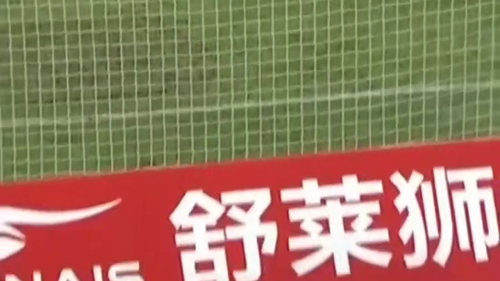 碾压啊！灵巧挑射完成破门！