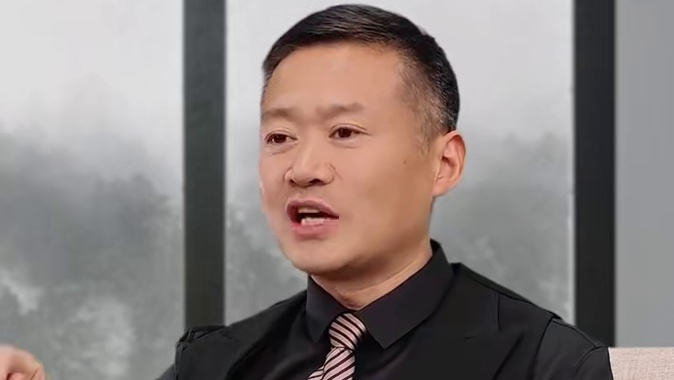 小米首款SUV汽车YU7发布，SUV市场比轿车竞争更激烈，小米还能冲出重围吗？#小米 #小米yu7