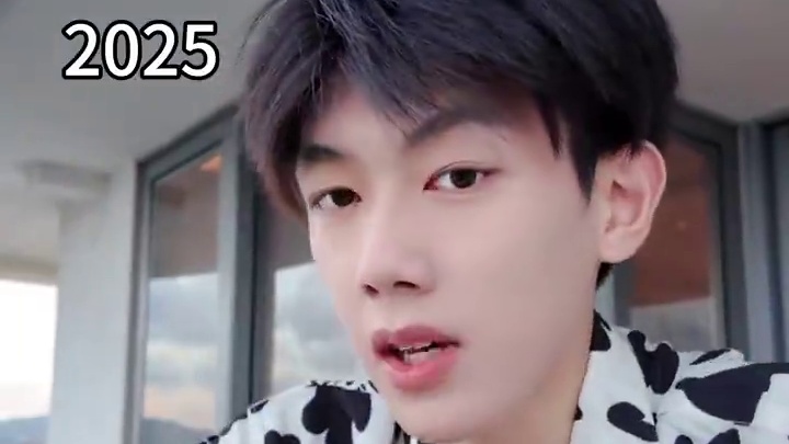 八年前的小男孩你好