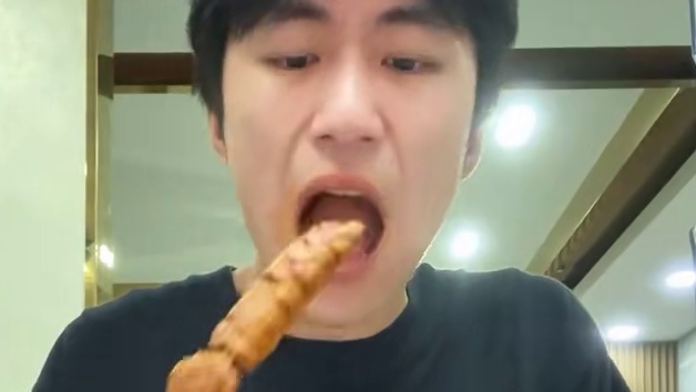 让人吃了还想吃！好吃到停不下来的湖南爆辣烤面筋！能吃辣的千万不要错过了！#无辣不欢 #美食推荐 #追