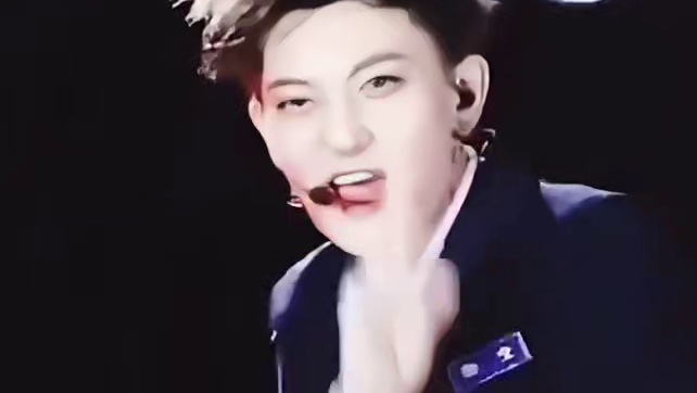 起猛了，看到了EXO时期的TAO