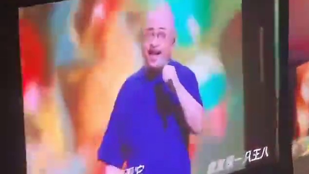 这一次刀郎南宁演唱会给大家带来了好多惊喜吧！比如一直没有公布歌单！刀迷们早早就去到了场外预热！人山人