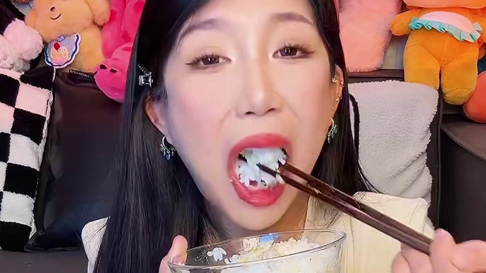 炖猛了肉都炖化了啊啊啊啊哈哈#妈呀太香啦 #红烧肉炖鹌鹑蛋 #家常菜美食