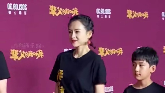 为何章子怡只要儿子，不要女儿抚养权？得知真相才知背后深藏顶级母爱#章子怡 #汪峰 #娱乐八卦 #娱乐