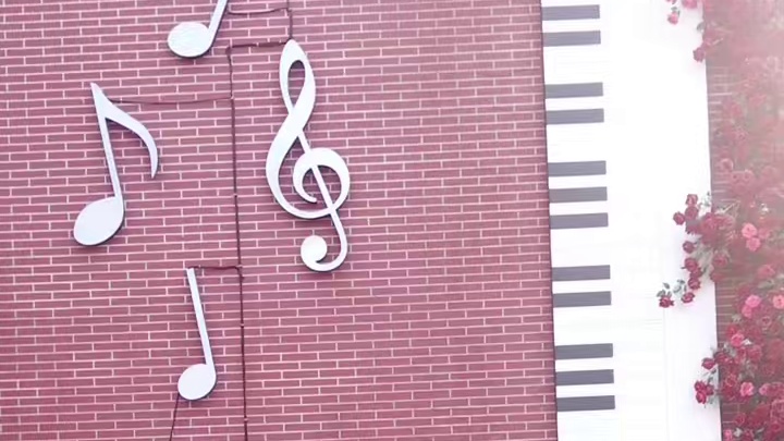 虽然一起逃离了三次元，但我俩一点也不熟！这稀碎的默契……#奶油苏打和冕形灯 #jk #沈星回cos 