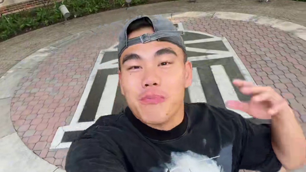 太壕了！！ 我好好奇国内体校的设施和装备都是怎么样的啊？！  #美国大学  #日常vlog #旅行 