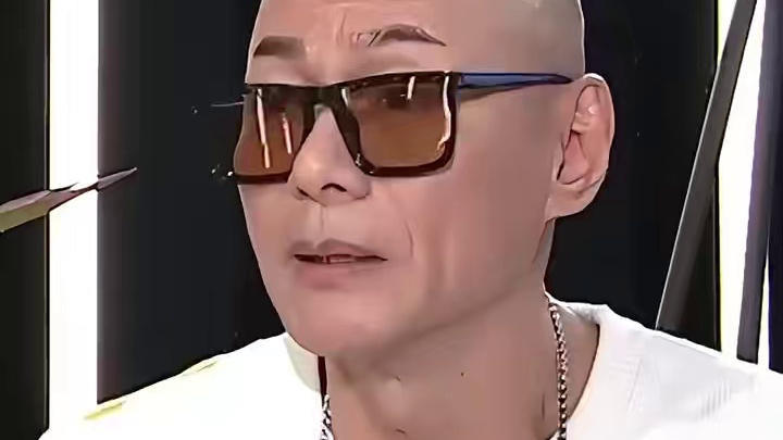 学懂将愁绪抛下忘记不快事#江华 #粤语 #娱乐圈